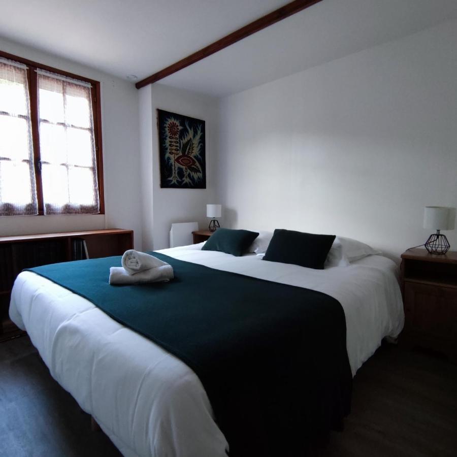Chalet les falaises Saint-Léonard Extérieur photo